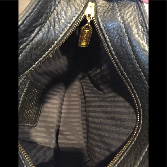 Vintage Coach satchel in black - Picture 8 of 9
